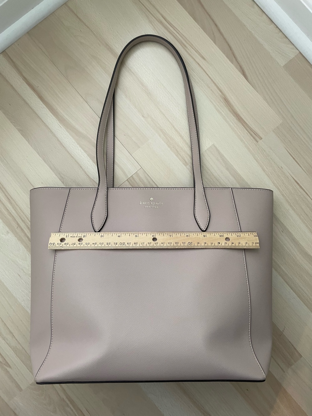 Kate Spade Dana Tote in Warm Beige - Great Condition! - Picture 2 of 16